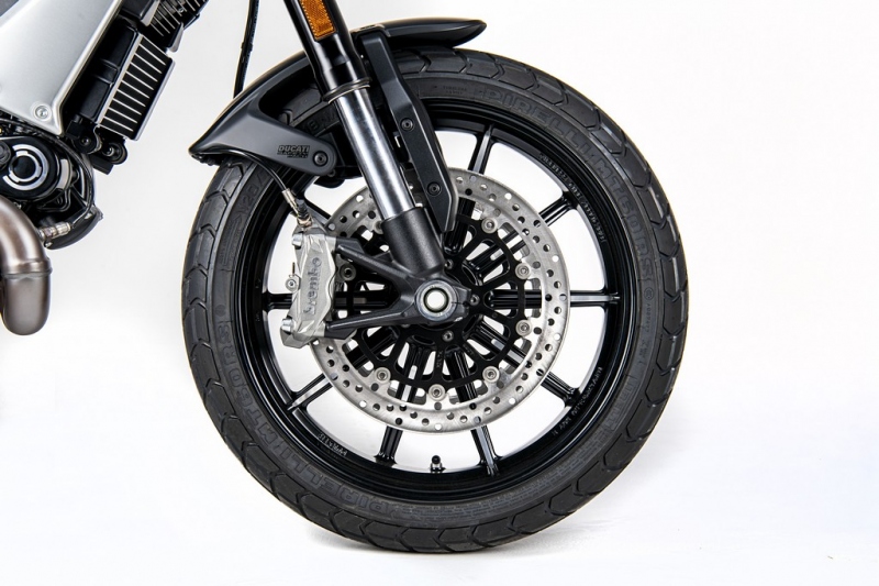 Ducati Scrambler 1100 Dark PRO: připraven pro stavbu - 24 - 1 Ducati Scrambler 1100 Dark PRO (7)