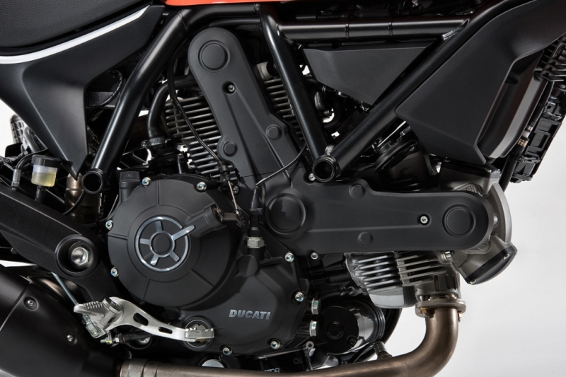 Ducati Scrambler Sixty2: stylová motorka - 11 - 2 Ducati Sixty2 Scrambler23