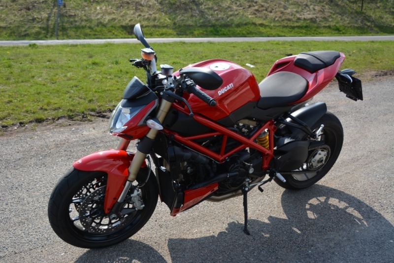 Test Ducati Streetfighter 848: méně je více - 8 - 1 Ducati Streetfighter 848 test02