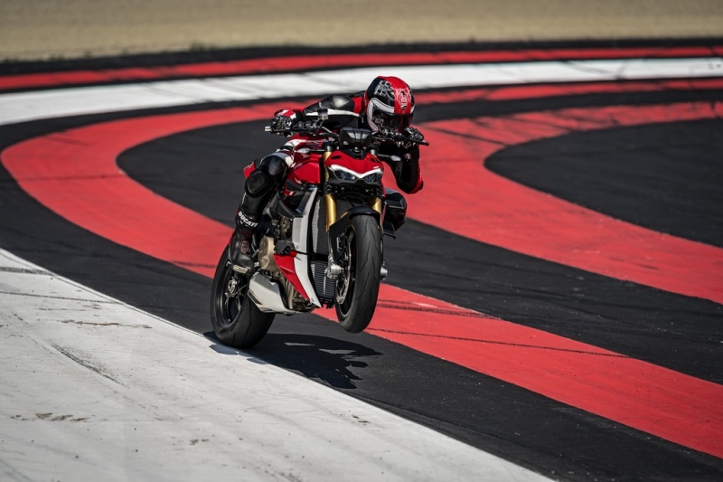 Ducati Streetfighter V4 a V4 S: Joker na kolech - 29 - 1 Ducati Streetfighter V4 S (12)