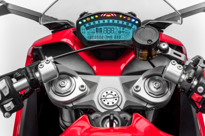 Ducati SuperSport a SuperSport S 2017: všestranný sportovec - 11 - 2 Ducati SuperSport5