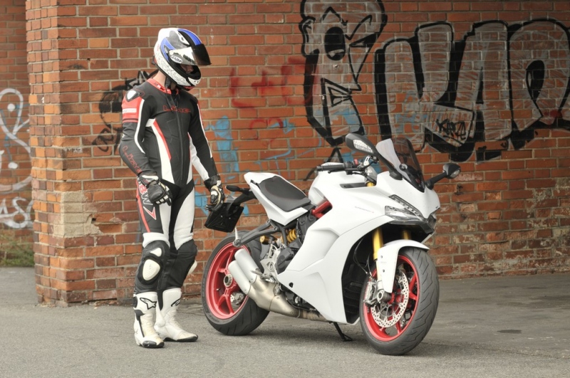 Test Ducati Supersport S: na okruh i na dovolenou - 18 - 1 Ducati Supersport S test (17)