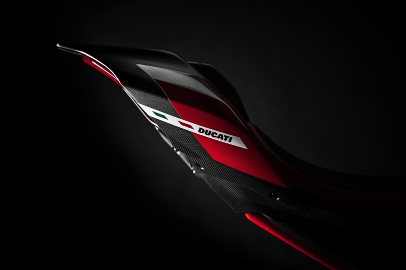 Ducati Superleggera V4: superlehká, supervýkonná - 10 - 2 Ducati V4 Superleggera 2020 (18)
