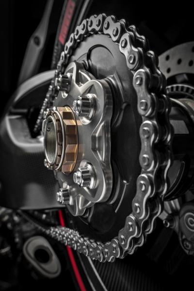 Ducati Superleggera V4: superlehká, supervýkonná - 16 - 2 Ducati V4 Superleggera 2020 (21)