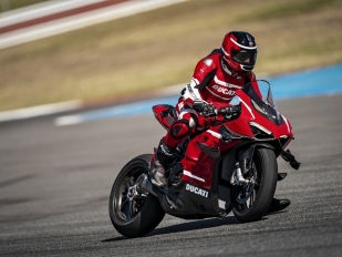 Ducati Superleggera V4: superlehká, supervýkonná
