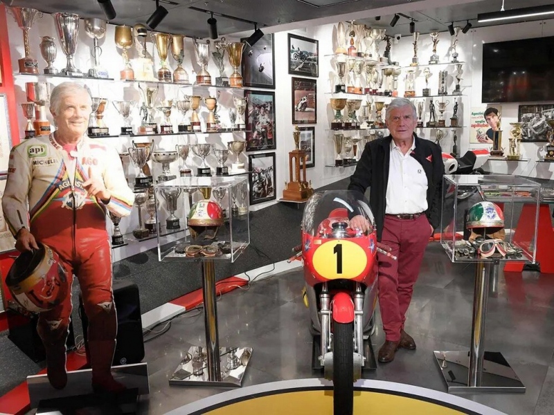 Giacomo Agostini otevírá své vlastní muzeum - 2 - 1 Giacomo Agostini muzeum