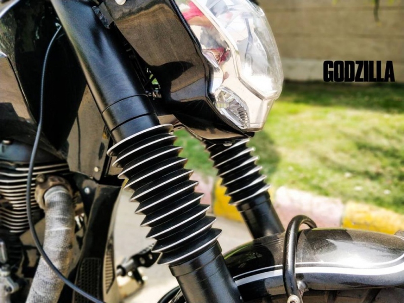 Godzilla: Royal Enfield Diavel od Neev Motorcycles - 7 - 1 Godzilla Neev Motorcycles (7)
