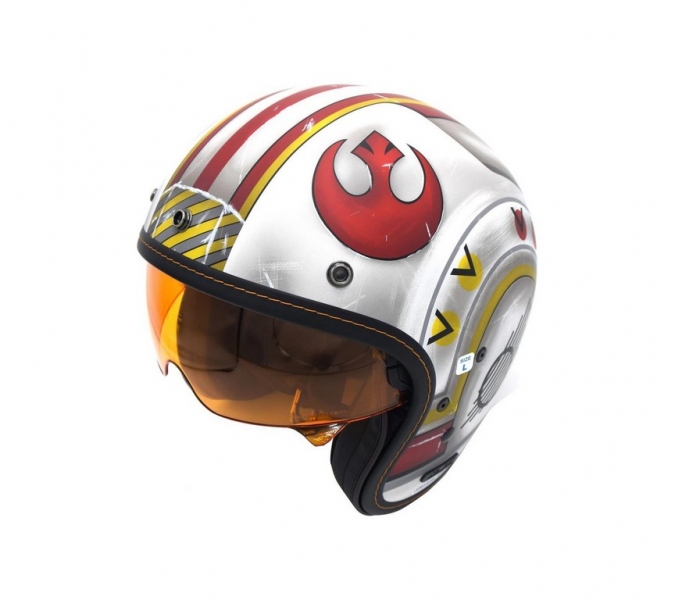 Povinná výbava motocyklu a pokuty za její nedodržení - 8 - 1 HJC Star Wars helma1