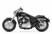 Harley Davidson 1200 Custom3