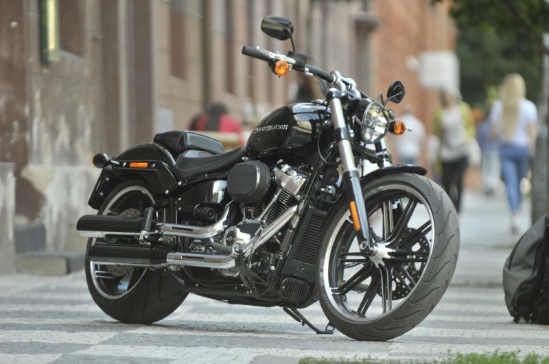 Harley-Davidson zve na testovací jízdy zdarma - 2 - 1 Harley Forty Eight Iron 2018 (4)