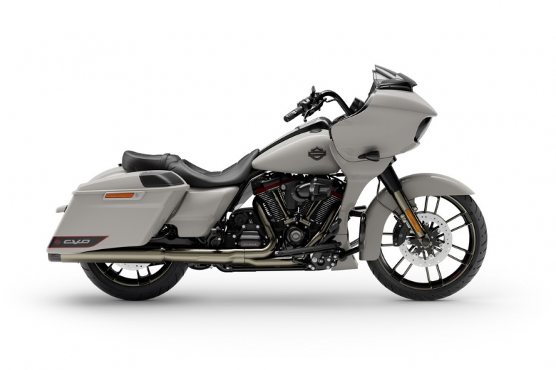 Harley-Davidson CVO Road Glide 2020: limitovaná nabídka - 1 - 1 Harley Davidson CVO Road Glide 2020 (8)