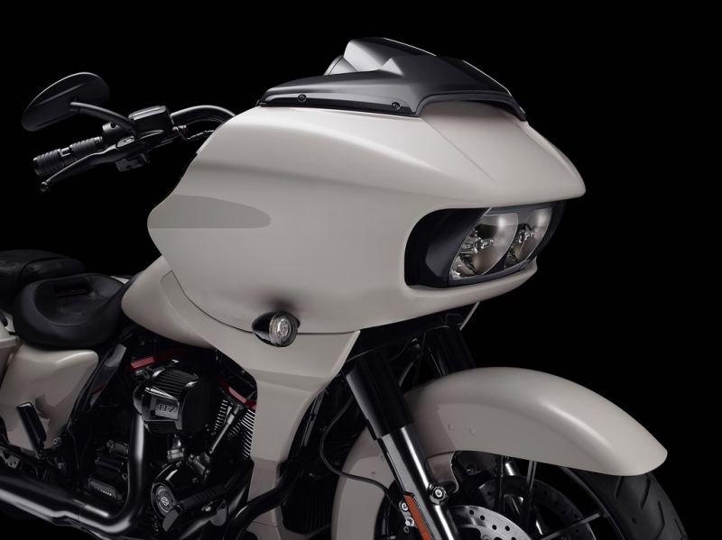 Harley-Davidson CVO Road Glide 2020: limitovaná nabídka - 5 - 1 Harley Davidson CVO Road Glide 2020 (2)