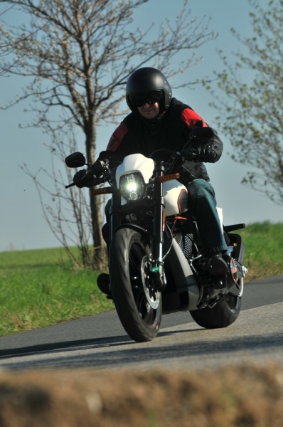 Test Harley-Davidson FXDR 114: Baron Prášil - 22 - 1 Harley Davidson FXDR 114 test (33)