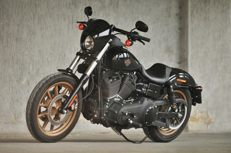 Motocyklem roku 2020 je Honda Africa Twin Adventure Sports - 7 - 1 Harley Davidson Low Rider S test04