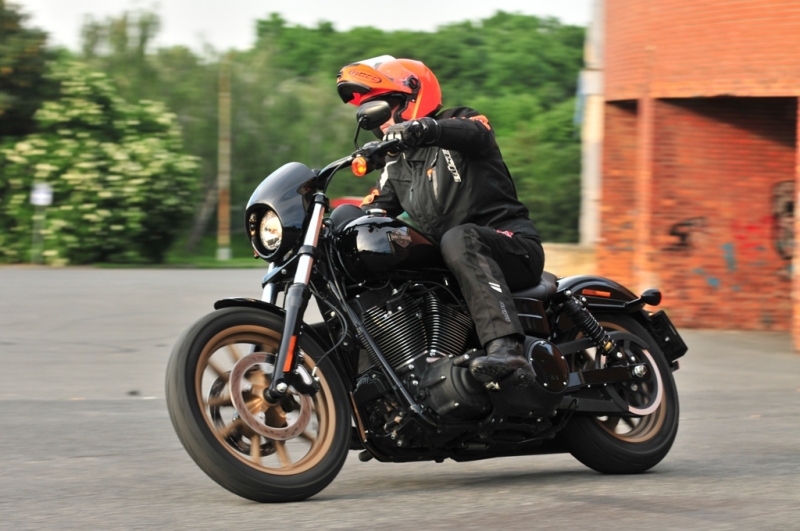 Test Harley Davidson Low Rider S: Stylový chuligán - 28 - 3 Harley Davidson Low Rider S test43