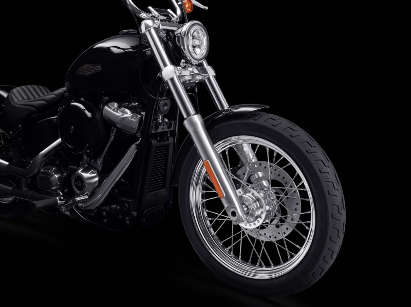 Harley-Davidson Softail Standard 2020: stylový bobber - 3 - 1 Harley Davidson Softail Standard 2020 (3)