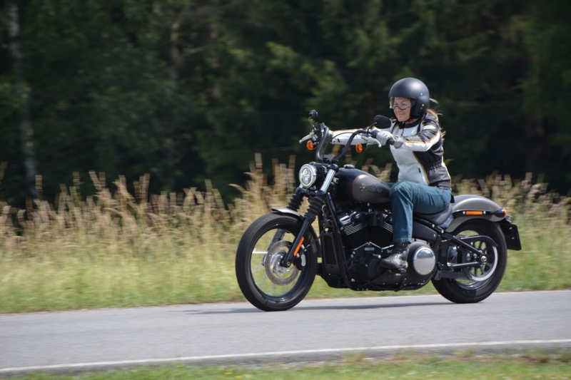 Test Harley-Davidson Street Bob: s rukama ve větru - 23 - 1 Harley Davidson Street Bob test (10)