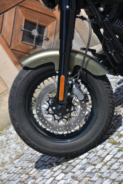 Test Harley-Davidson Softail Slim S: moc a síla v jednom - 34 - 1 Harley Softail Slim S test (2)