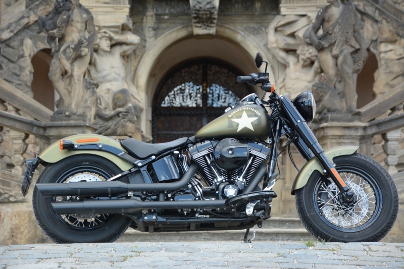 Test Harley-Davidson Softail Slim S: moc a síla v jednom - 21 - 2 Harley Softail Slim S test (34)