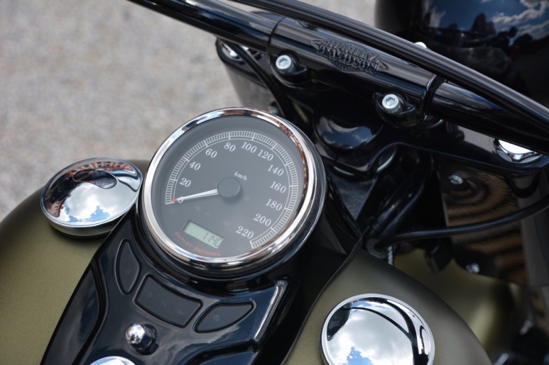 Test Harley-Davidson Softail Slim S: moc a síla v jednom - 4 - 1 Harley Softail Slim S test (9)