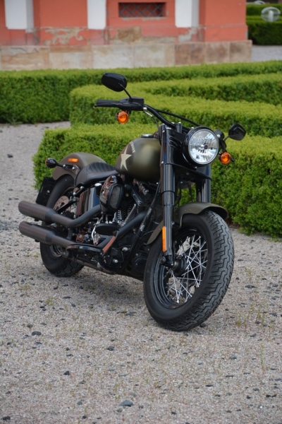 Test Harley-Davidson Softail Slim S: moc a síla v jednom - 23 - 2 Harley Softail Slim S test (43)