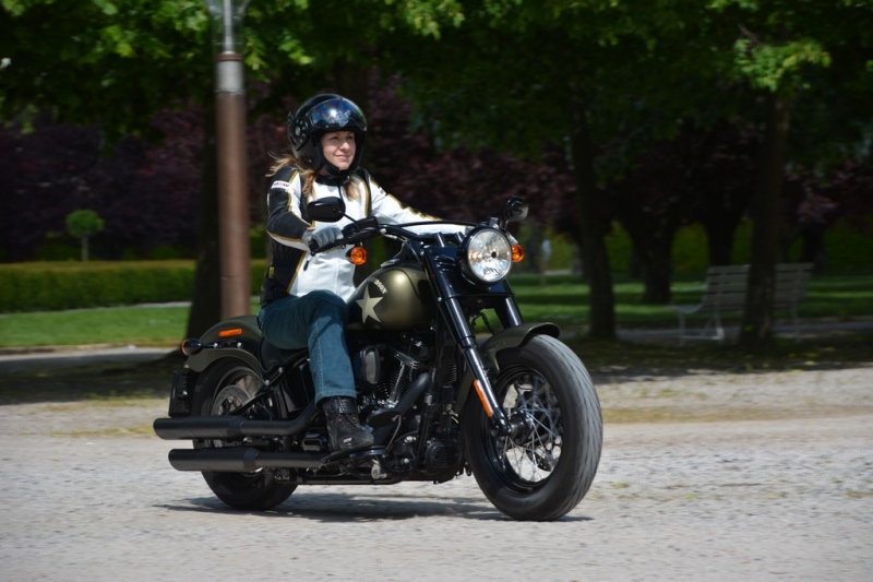 Test Harley-Davidson Softail Slim S: moc a síla v jednom - 15 - 2 Harley Softail Slim S test (50)