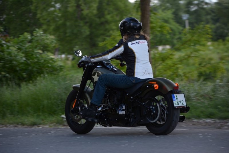 Test Harley-Davidson Softail Slim S: moc a síla v jednom - 26 - 2 Harley Softail Slim S test (48)