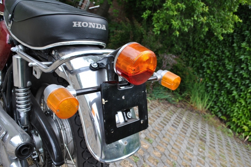 Honda CB 750 Four: přelomová motorka let sedmdesátých - 4 - Honda CB1100EX a CB750Four Honda CB1100 EX a CB750Four12