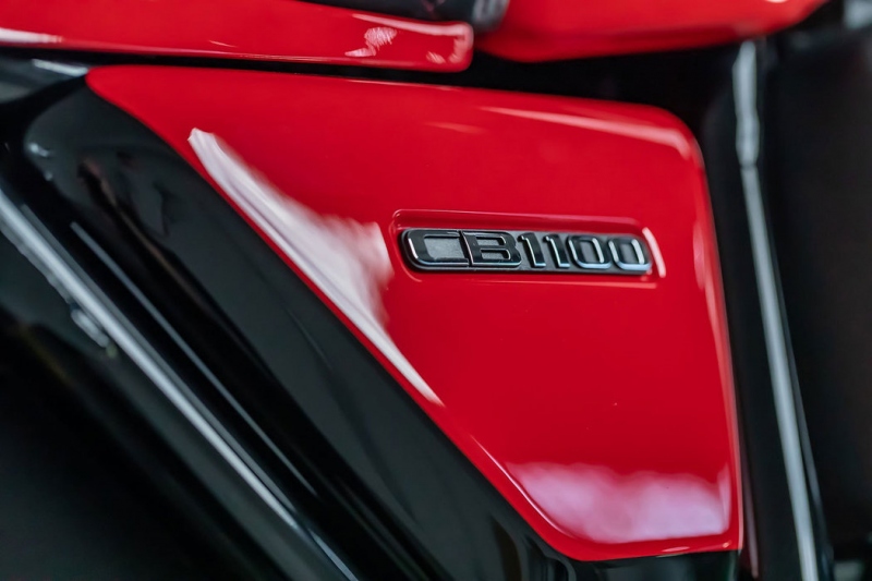 Honda CB1100 RS 5Four: limitovaná edice - 11 - 1 Honda CB1100 RS 5Four (2)