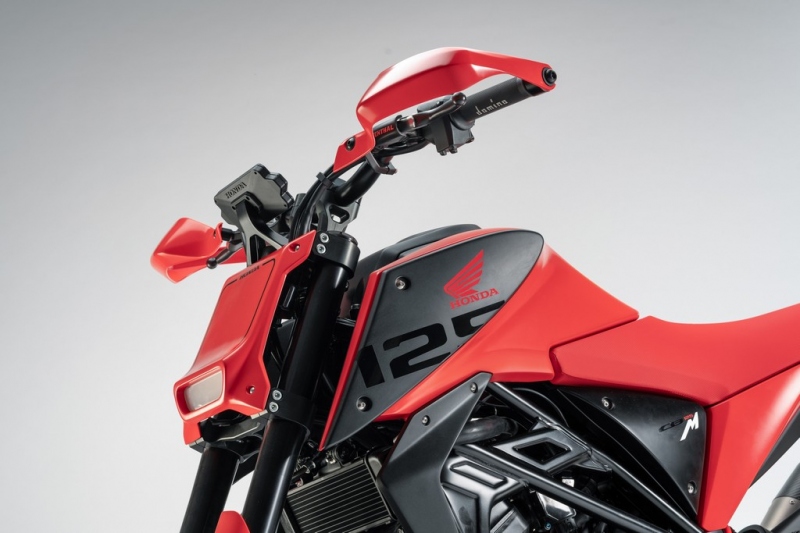 Honda CB125X a CB125M: koncept maloobjemových motocyklů - 30 - 1 Honda CB125M koncept (6)
