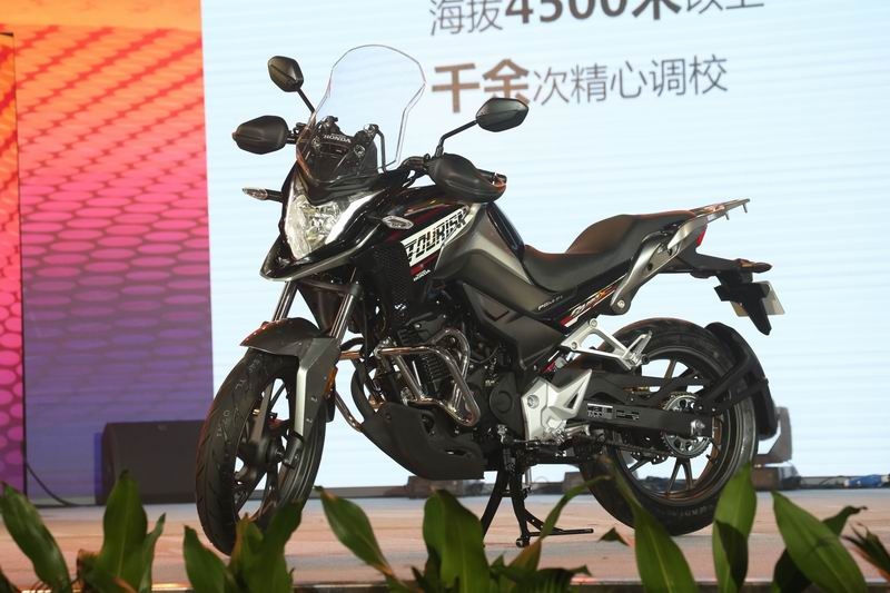 Malá Honda CB190X Tourism odhalena v Číně - 2 - 1 Honda CB190X (2)