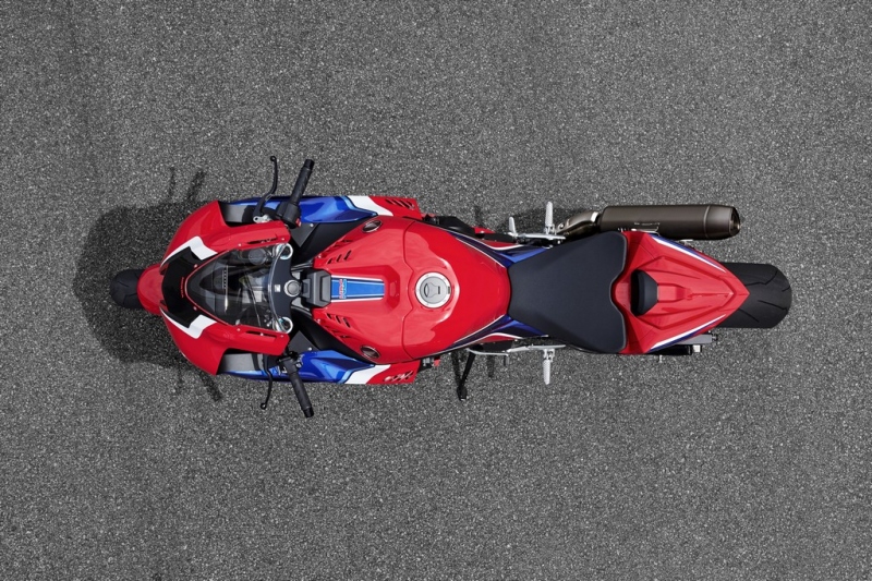 Honda CBR1000RR-R Fireblade a CBR1000RR-R Fireblade SP: zrozen pro závody - 26 - 1 Honda CBR1000RR-R SP 2020 (17)
