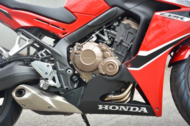 Test Honda CBR 650 F: sportovní malorážka - 7 - 1 Honda CBR 650 F test (29)