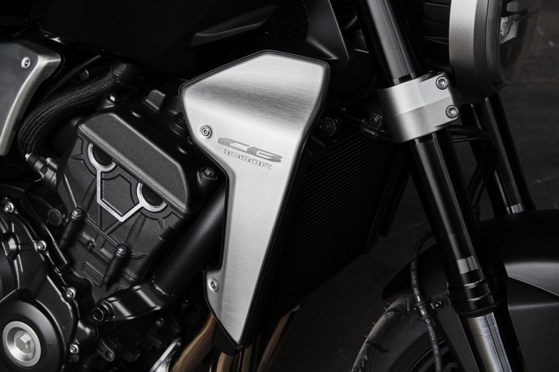 Honda CB 1000 R 2018: nový design a motor z Fireblade - 15 - 1 Honda CB 1000 R (21)