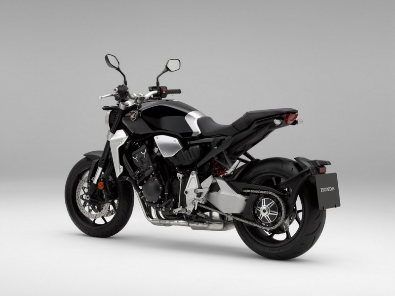 Honda CB 1000 R 2018: nový design a motor z Fireblade - 4 - 1 Honda CB 1000 R (5)