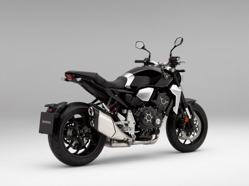 Honda CB 1000 R 2018: nový design a motor z Fireblade - 5 - 1 Honda CB 1000 R (6)