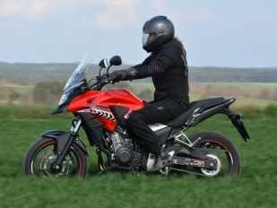 Test Honda CB500X ABS 2016: malá cestovatelka