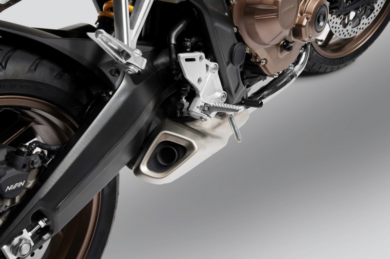 Honda CB650R: klasický styl naháče - 26 - 1 Honda CB 650 R (17)
