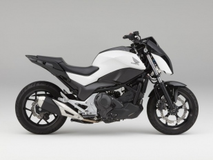 Honda představila prototyp samovyvažovacího motocyklu