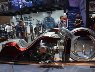 Hubless Bagger od Ballistic Cycles
