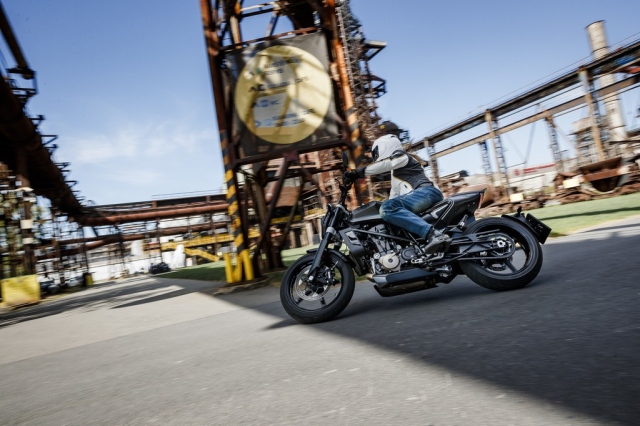 test husqvarna svartpilen 701