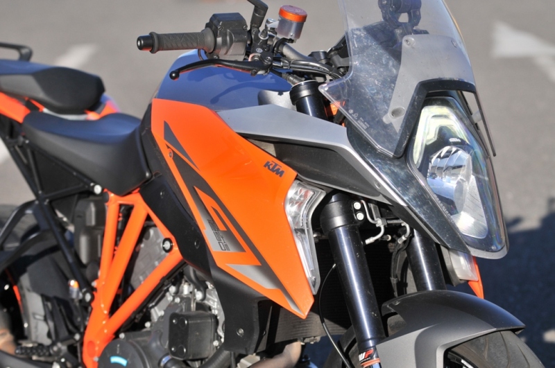 Test KTM 1290 Super Duke GT 2016: cesťák s raketovým pohonem - 39 - 1 KTM Super Duke 1290 GT test10