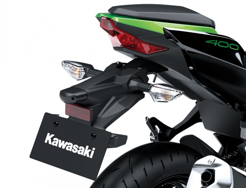 Kawasaki Z400: sportovní naháč pro mladé - 17 - 1 Kawasaki Z400 (17)