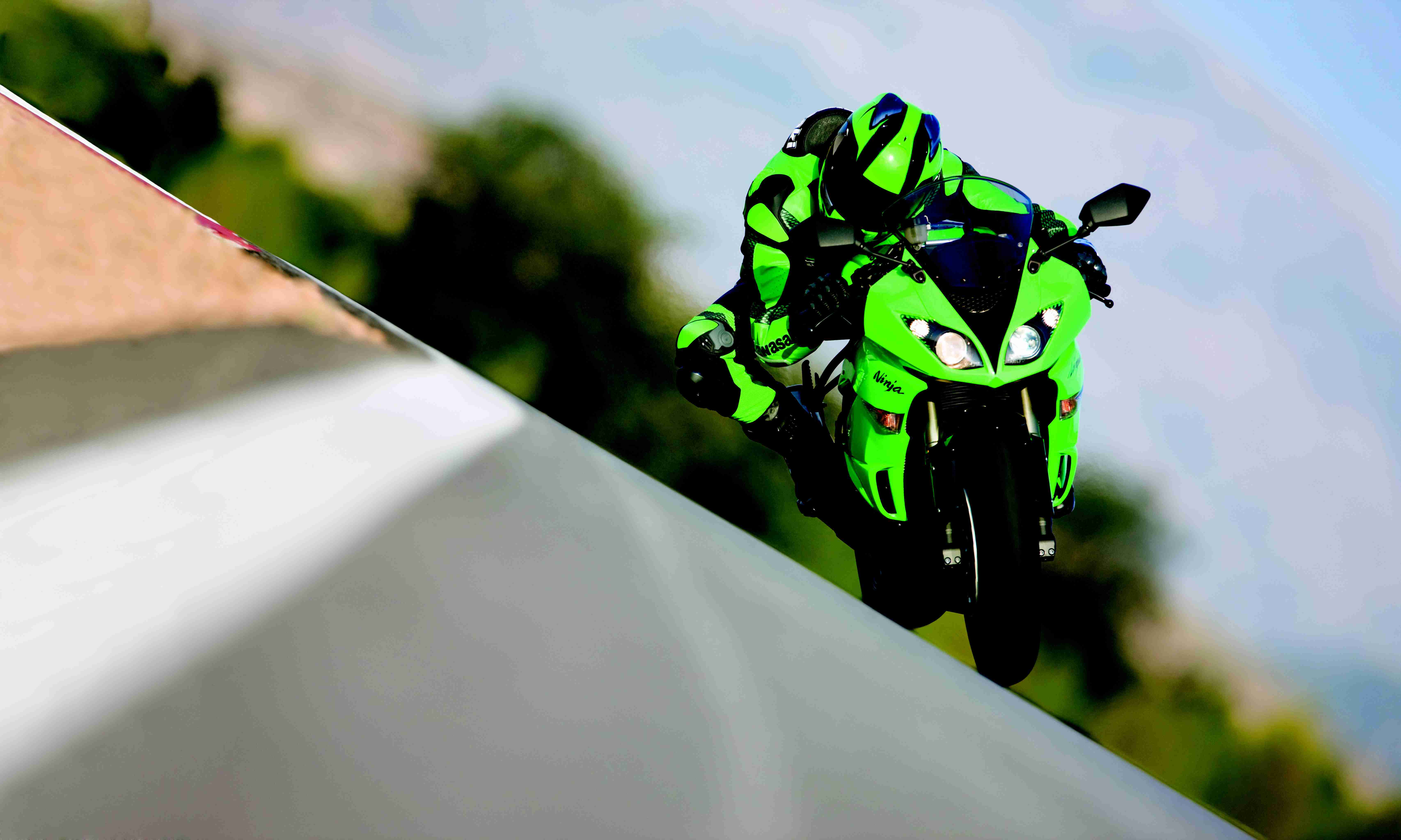 Kawasaki ZX-6R a ZX-10R: žabky 