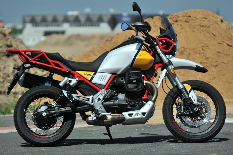 MOTO Test Camp: 9 motocyklových značek a 50 testovacích strojů - 1 - 2 2020 Honda Africa Twin Adventure Sports (38)