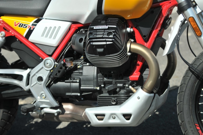 Test Moto Guzzi V85 TT: klasika plná emocí - 10 - 1 Moto Guzzi V85 TT test (28)