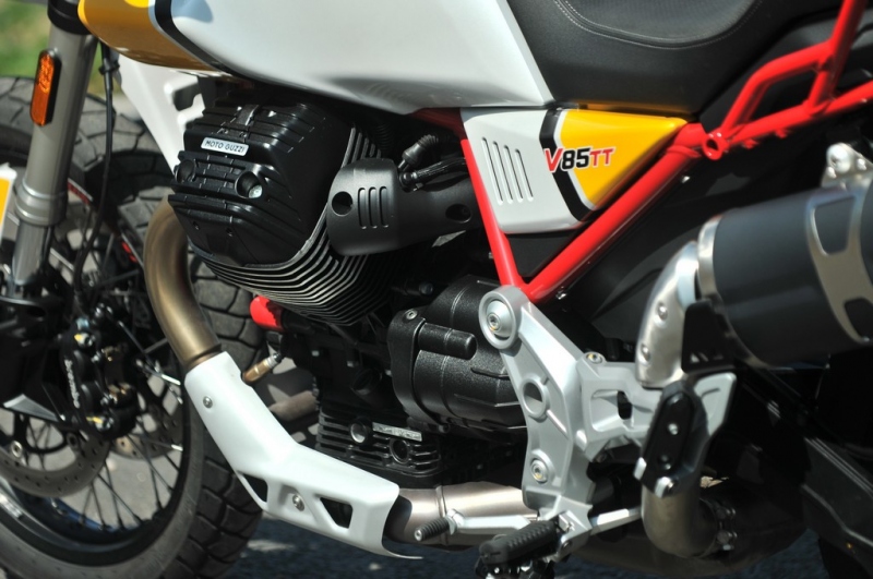 Test Moto Guzzi V85 TT: klasika plná emocí - 12 - 2 Moto Guzzi V85 TT test (45)