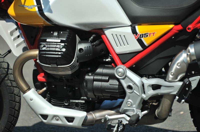 Test Moto Guzzi V85 TT: klasika plná emocí - 49 - 2 Moto Guzzi V85 TT test (38)