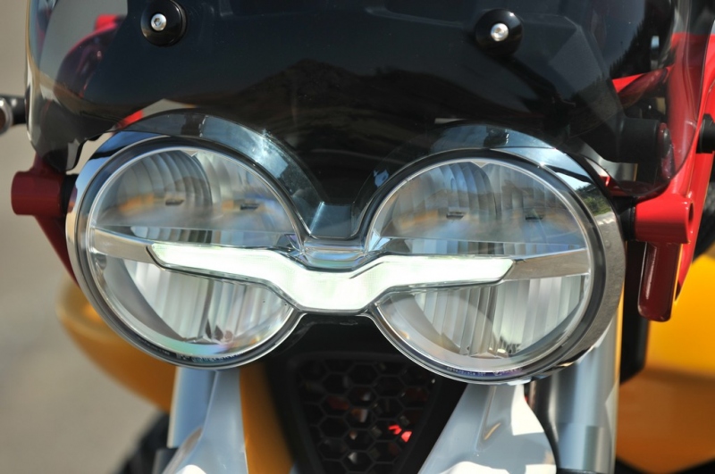 Test Moto Guzzi V85 TT: klasika plná emocí - 37 - 2 Moto Guzzi V85 TT test (39)