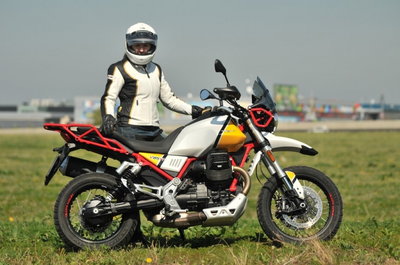Test Moto Guzzi V85 TT: klasika plná emocí - 20 - 2 Moto Guzzi V85 TT test (53)